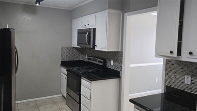 Building Photo - 6125 Brookdale Dr