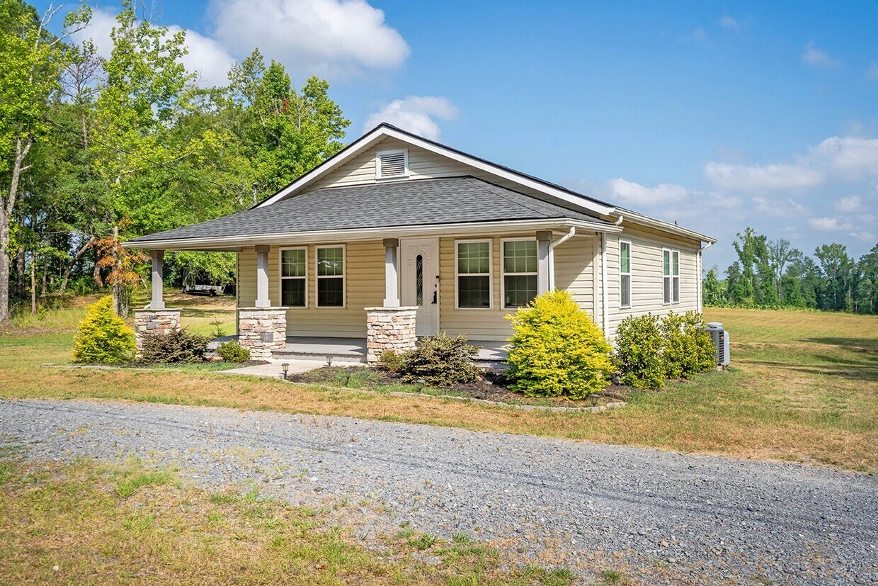 Primary Photo - 6730 NC 210 S, Bunnlevel NC 28323