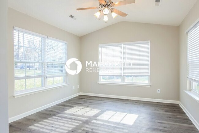 Building Photo - 3 Bedroom Pet-Friendly Home in Greensboro,...