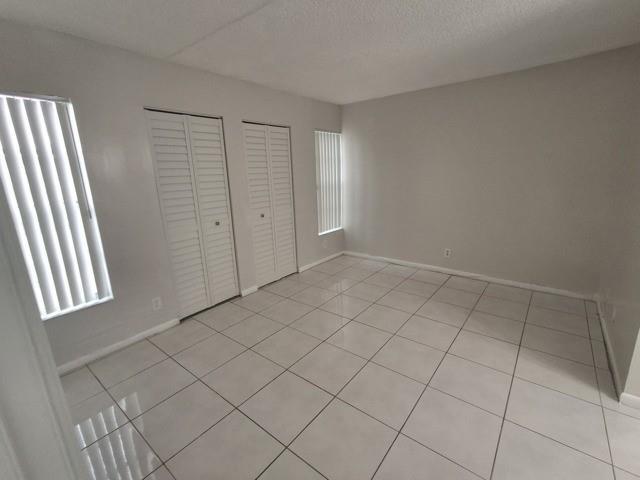 Foto del edificio - 9917 Twin Lakes Dr