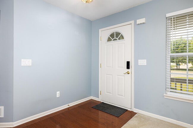 Foto del edificio - 8312 N Warwick Ct