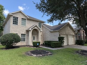 Building Photo - 3230 Vanity Dr