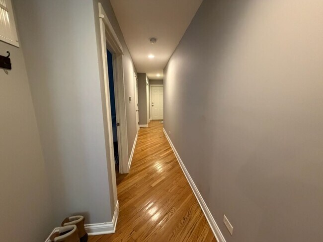 Foto del edificio - 1342 W Greenleaf Ave