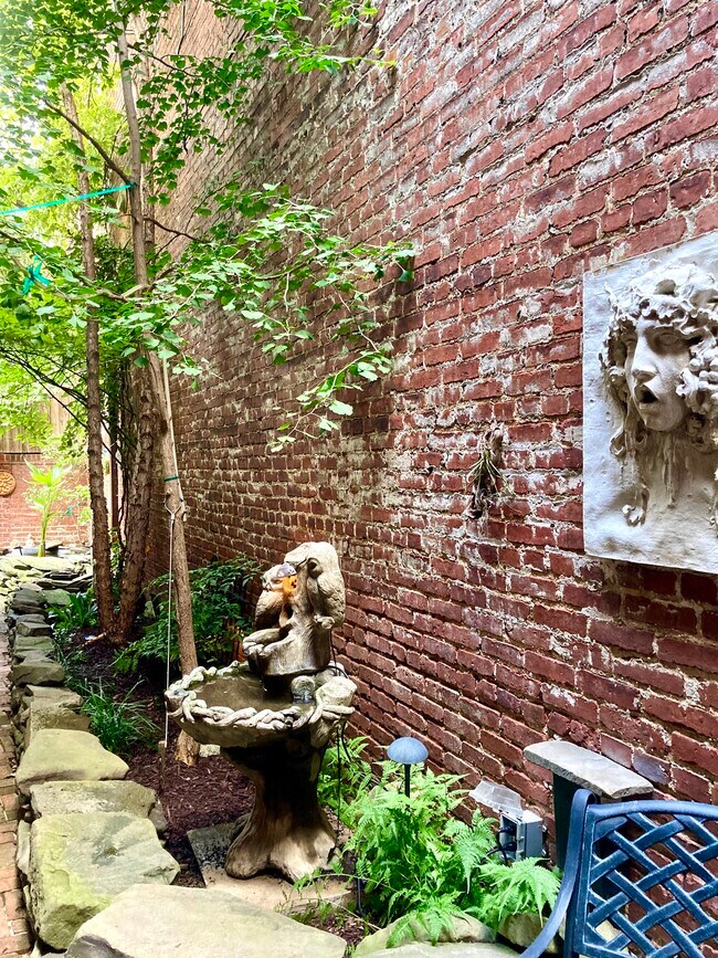 Back garden. - 1113 M St NW