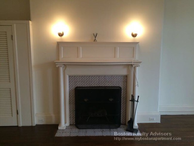 Building Photo - 317 Commonwealth Ave