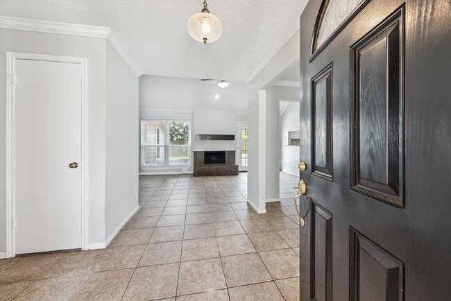 Building Photo - 22831 Rangeview Dr