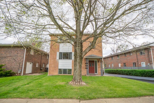 Foto del edificio - 1755 Cromwell Dr