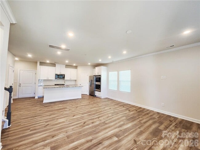 Building Photo - 701 Windage Wy