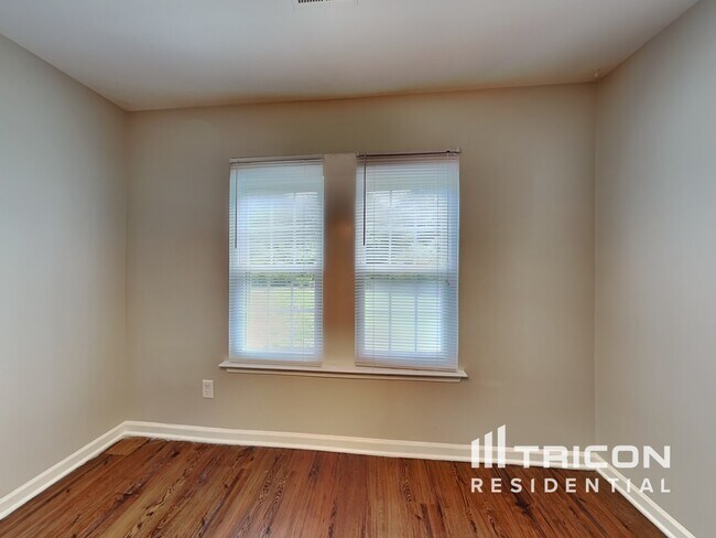 Building Photo - 7233 Hidden Creek Dr