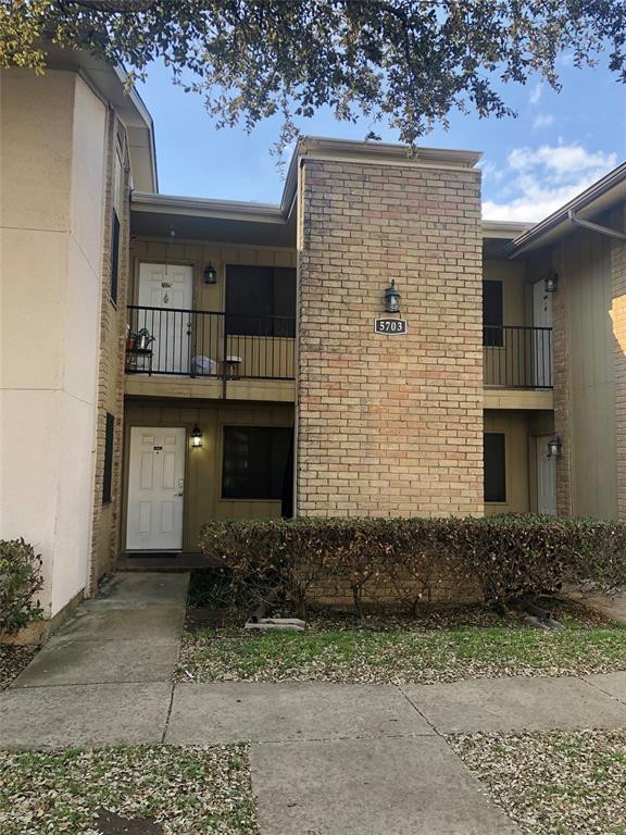 Foto principal - 5703 Harvest Hill Rd
