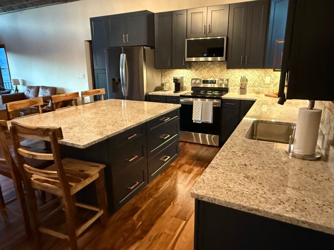 Primary Photo - 128 Aerie Dr