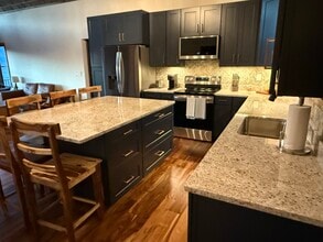 Building Photo - 128 Aerie Dr