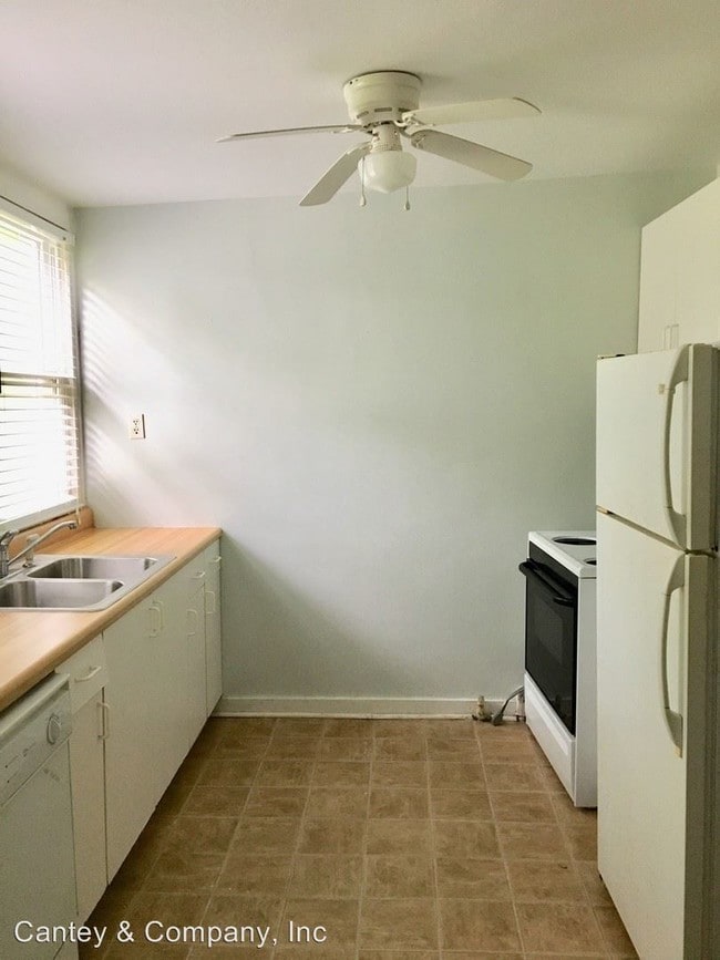 Building Photo - 2901-2903 Park St