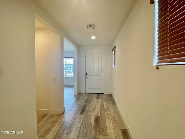 Building Photo - 20862 E Sparrow Dr