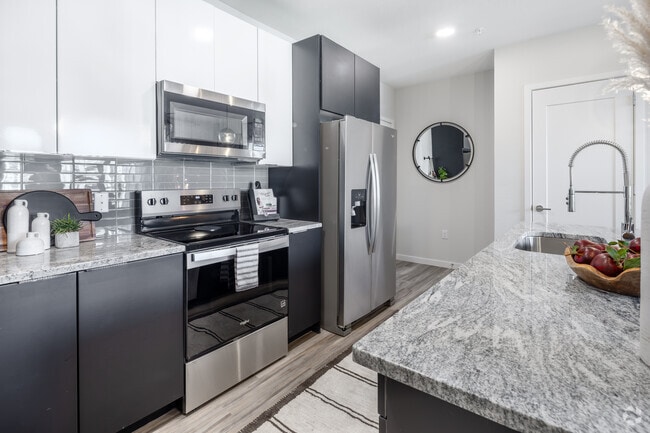 1BR, 1BA - 852SF - Kitchen - Arden Karl's Farm