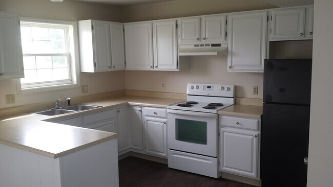 Foto del edificio - 34 Fox Meadow Ln