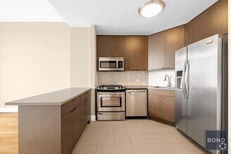 Building Photo - 776 Sixth Avenue