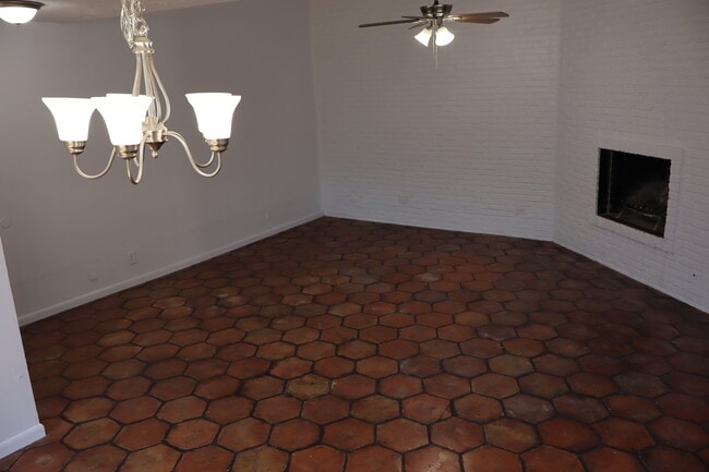 Foto del edificio - 13561 Red Fern Ln