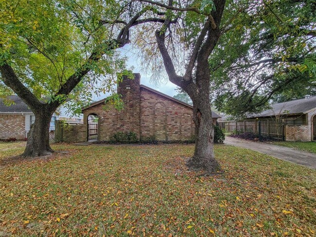 Building Photo - 6215 Autumn Arbor Dr