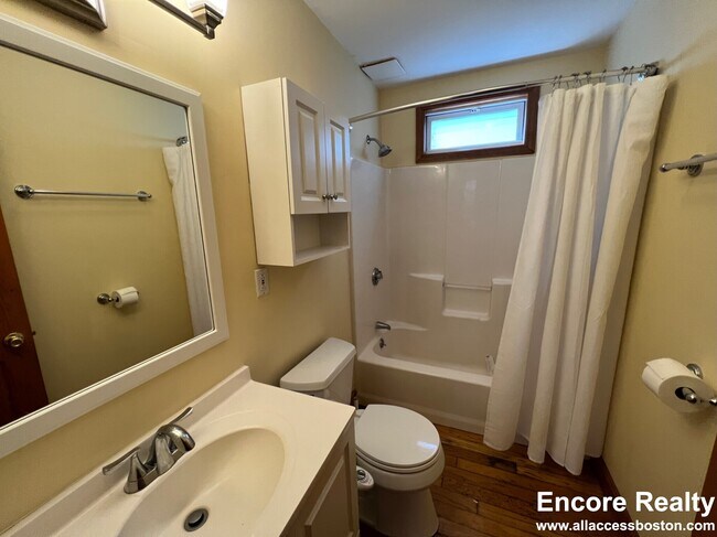 Foto del edificio - 8-8 Sunset St