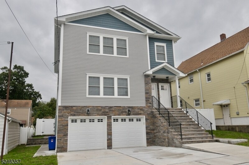 Primary Photo - 724 Bloomfield Pl