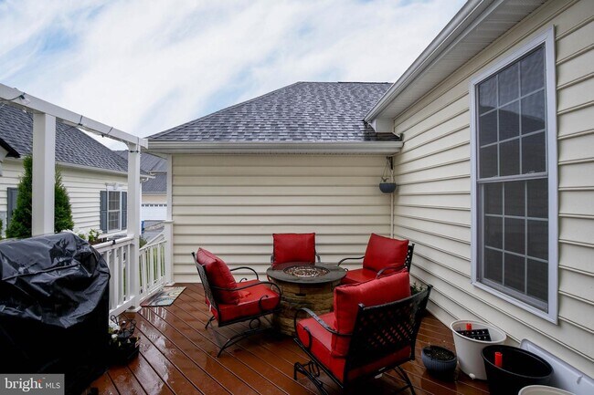 Building Photo - 23266 Evergreen Ridge Dr
