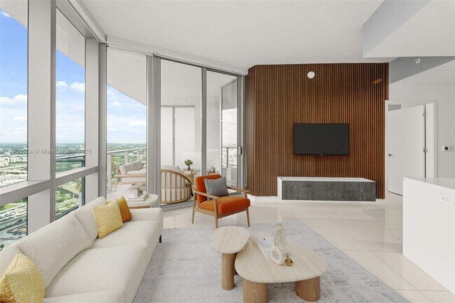 Foto del edificio - 851 NE 1st Ave