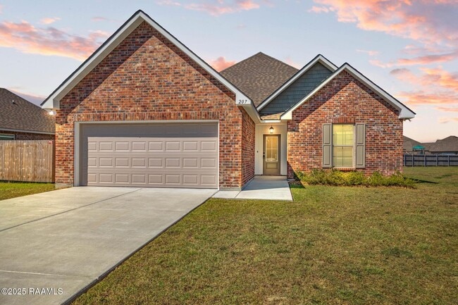 Foto del edificio - 207 Barnsley Dr