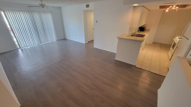 Foto del edificio - 4197 N Haverhill Rd