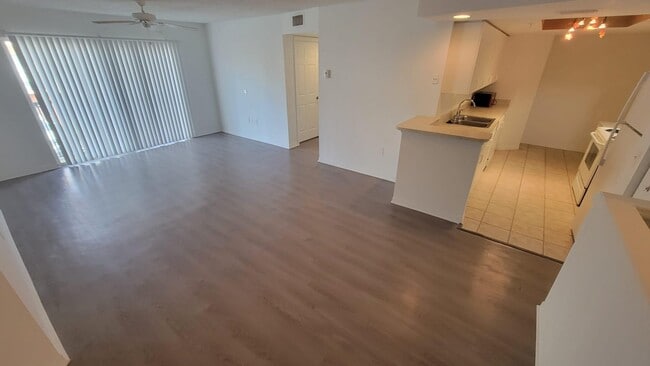 Building Photo - 4197 N Haverhill Rd