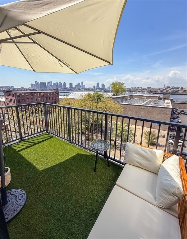 Foto del edificio - 301 Border St