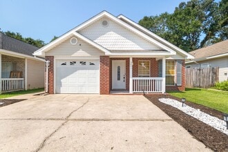 Building Photo - 5841 Last Big Tree Ln