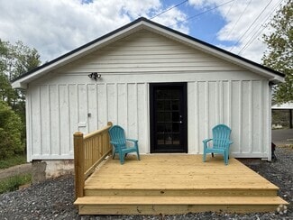 Building Photo - 252 Wilcox Dr