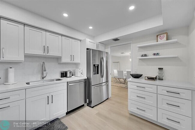 Foto del edificio - 555 Oaks Ln
