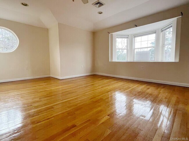 Foto del edificio - 248-03 Depew Ave