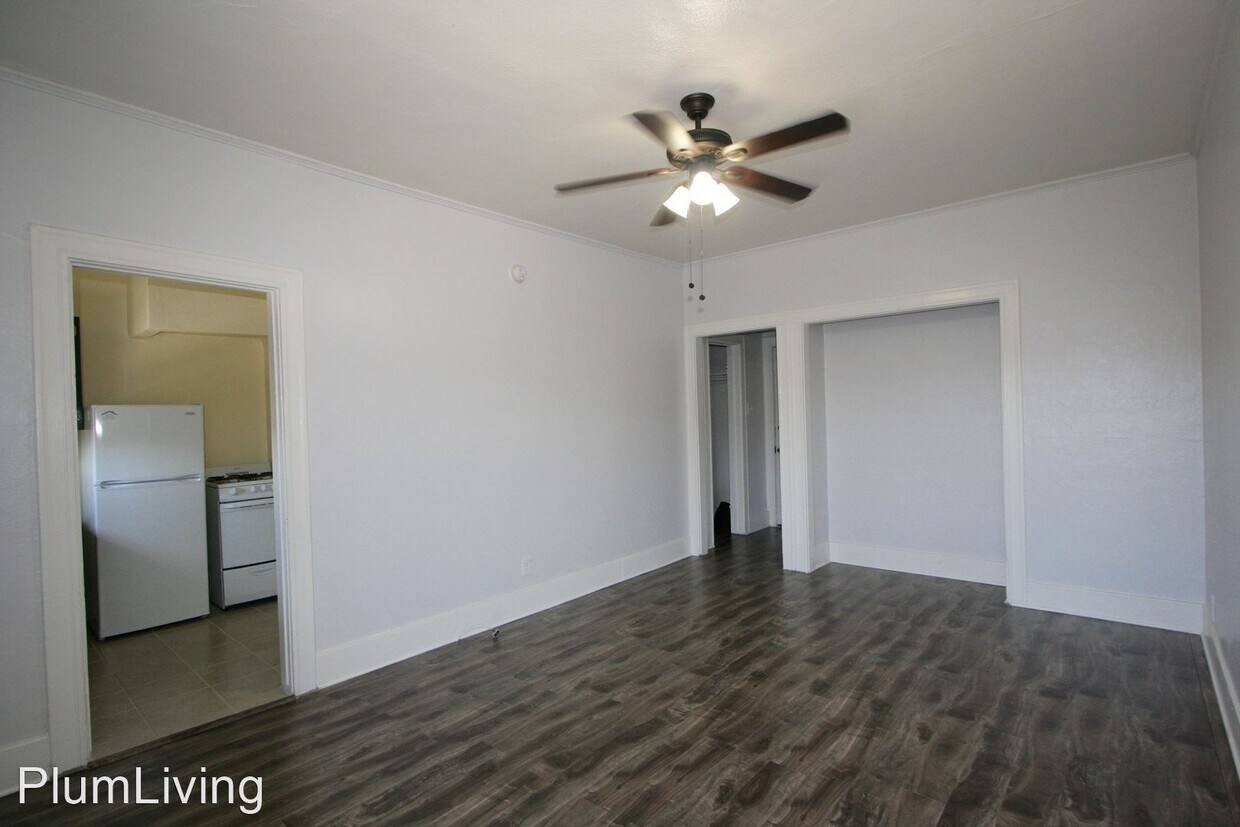 Primary Photo - 131 S Ave 63