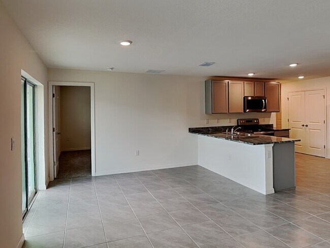 Building Photo - 296 W Twisted Oaks Dr
