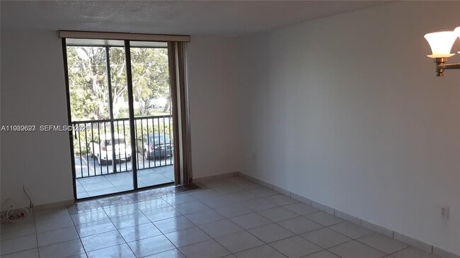 Building Photo - 16950 W Dixie Hwy