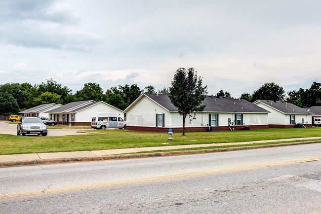 Building Photo - Z-Josie Lane