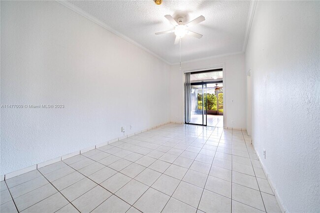 Foto del edificio - 8103 SW 22nd Ct