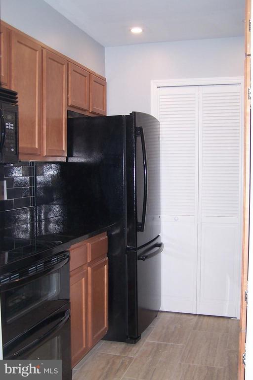 Foto del edificio - 1029 N Stuart St