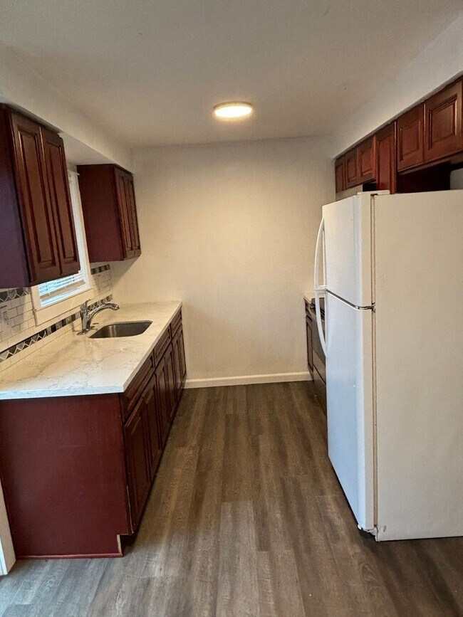 Foto del edificio - 22920 NE Halsey St