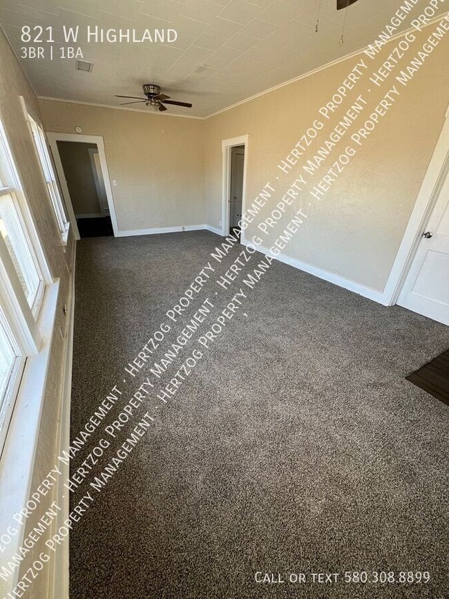 Foto del edificio - 821 W Highland-