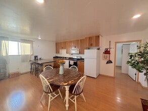 Building Photo - 705 US-191