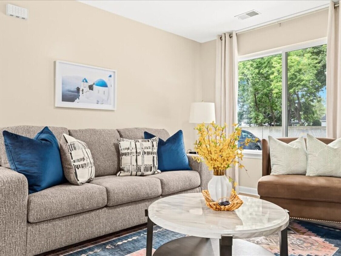 Foto principal - 18431 Mesle St