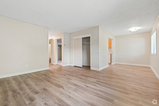 3BR, 2BA - 1200SF - Living Room - 217 B Street Apartments, Located in the Un...
