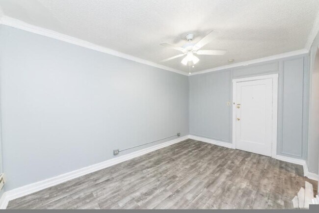 Building Photo - 0 bedroom in Chicago IL 60640
