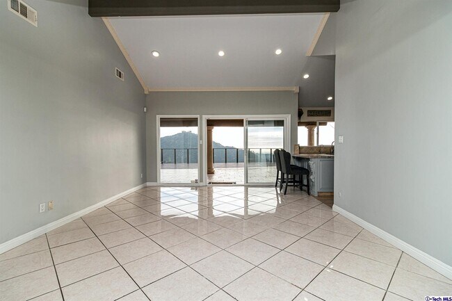 Building Photo - 3844 San Augustine Dr