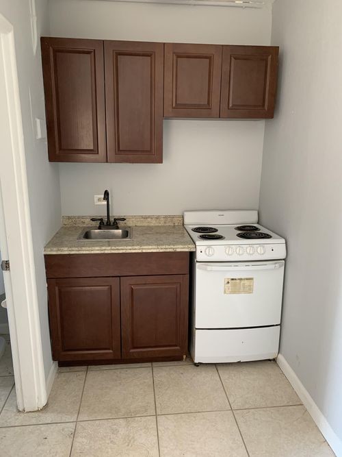 Building Photo - 3300 Broadway Ave