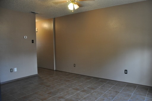 Building Photo - 3731 Kriss Dr